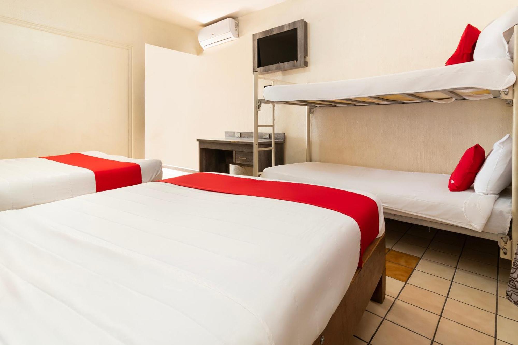 Oyo Hotel Real Del Sur, Estadio Чиуауа Экстерьер фото