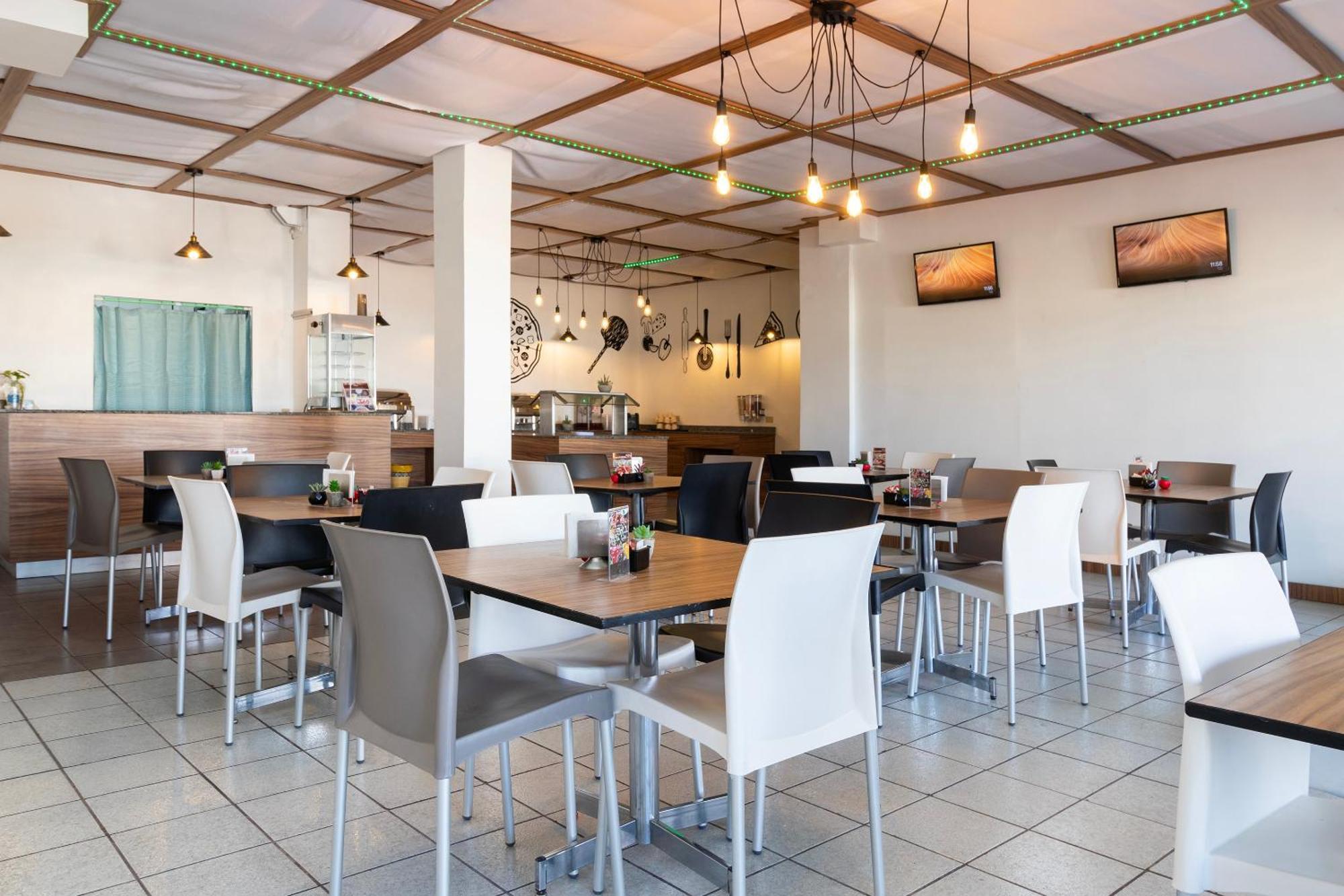 Oyo Hotel Real Del Sur, Estadio Чиуауа Экстерьер фото
