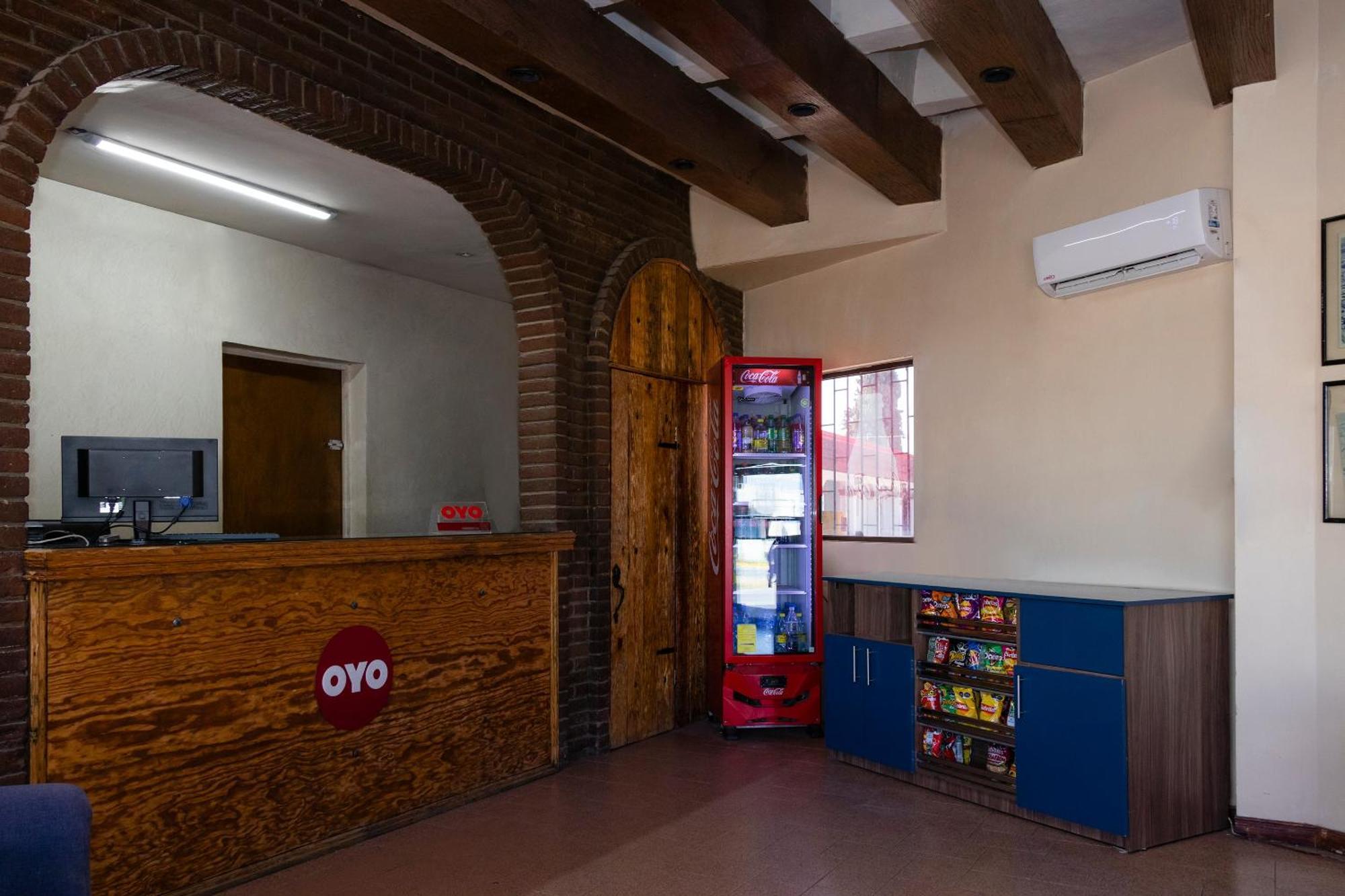Oyo Hotel Real Del Sur, Estadio Чиуауа Экстерьер фото