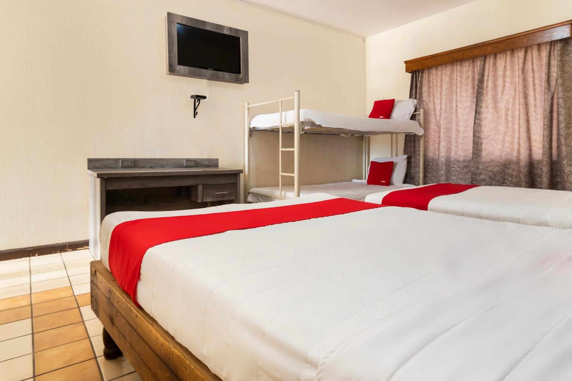 Oyo Hotel Real Del Sur, Estadio Чиуауа Экстерьер фото