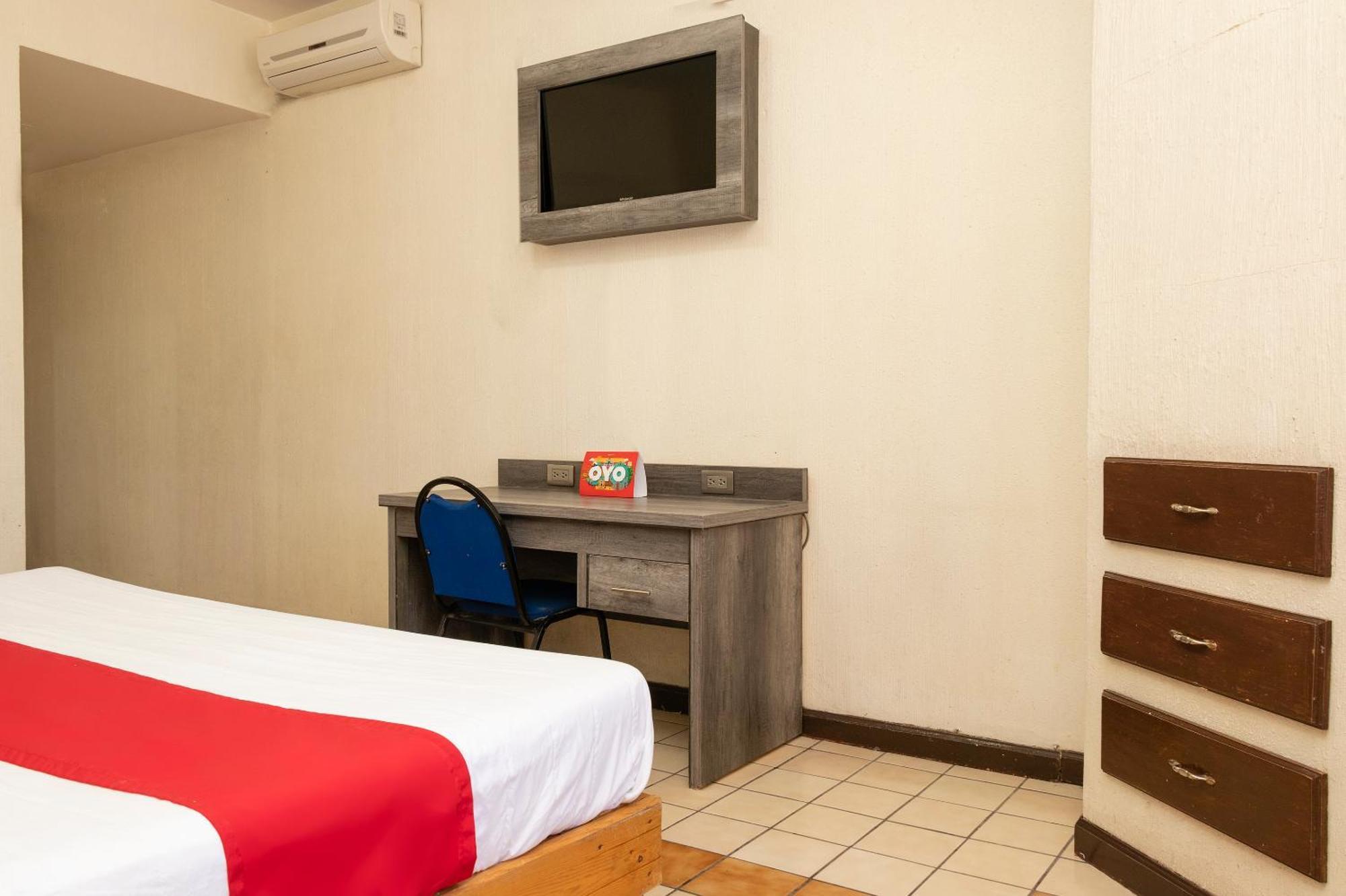 Oyo Hotel Real Del Sur, Estadio Чиуауа Экстерьер фото