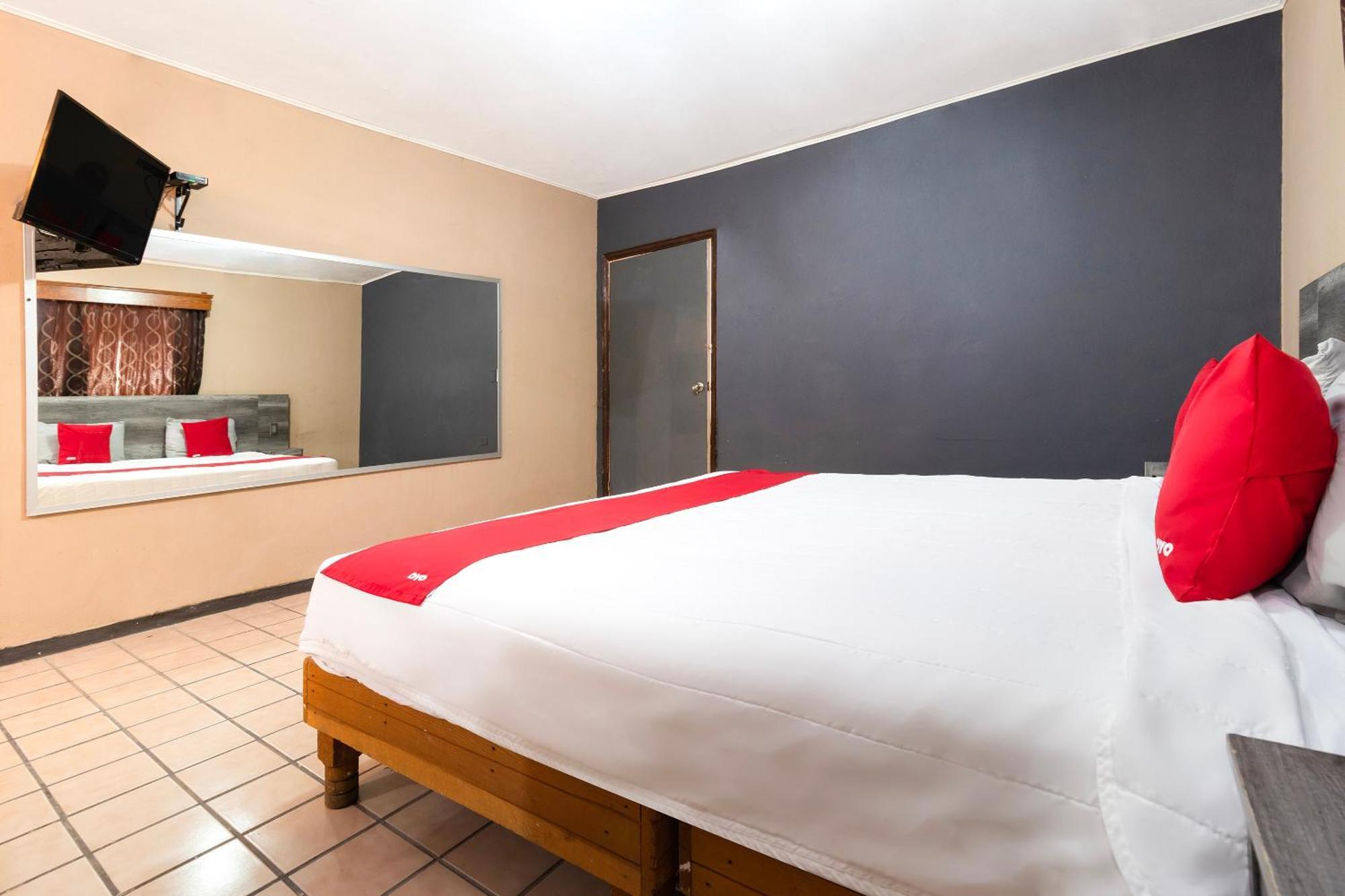 Oyo Hotel Real Del Sur, Estadio Чиуауа Экстерьер фото