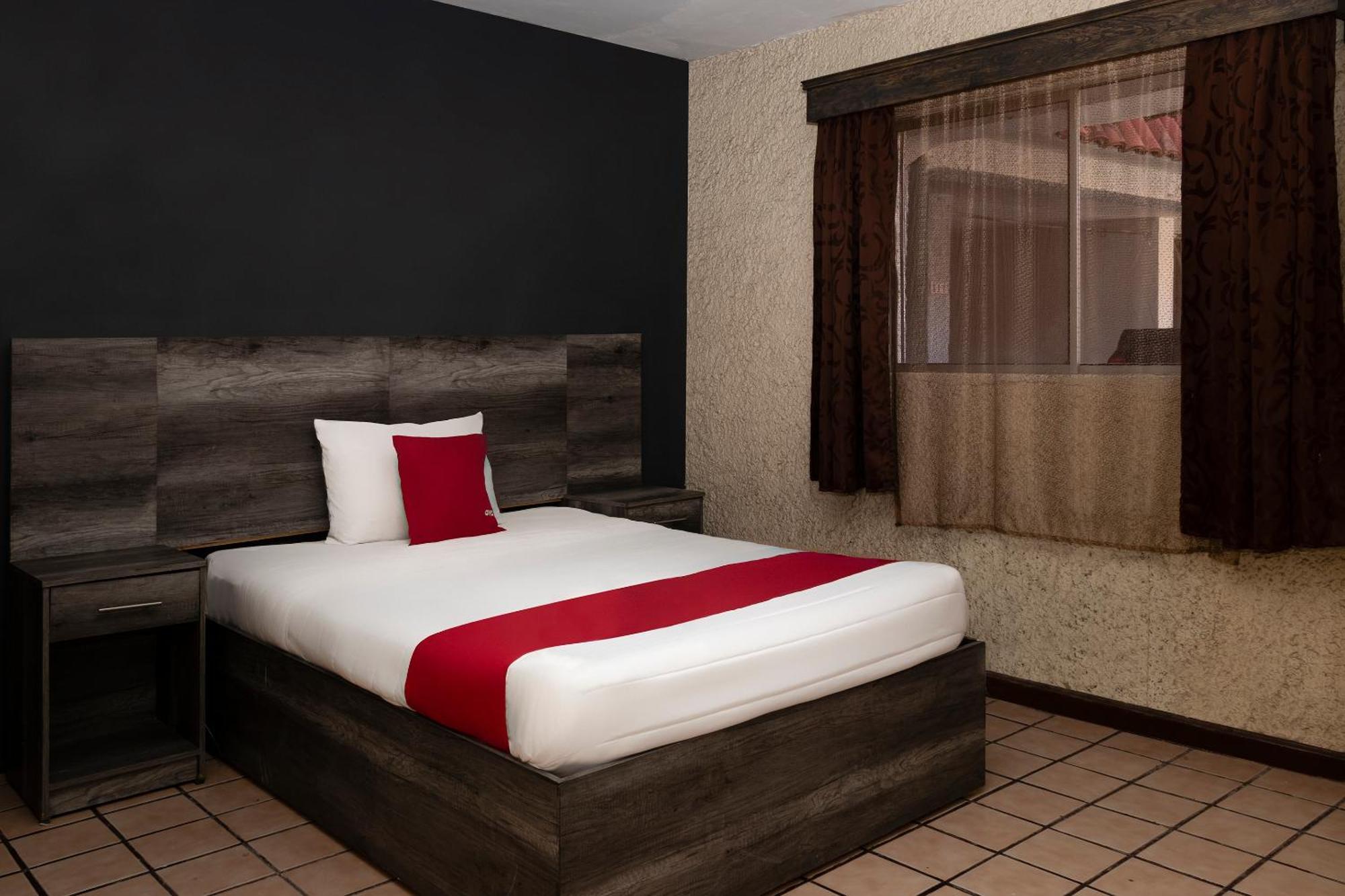 Oyo Hotel Real Del Sur, Estadio Чиуауа Экстерьер фото